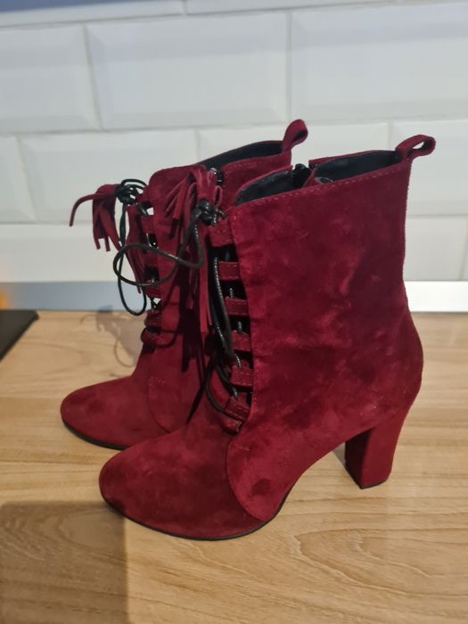 Vând botine din piele întoarsă - Yvettes Shoes - mărimea 37