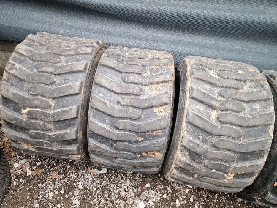 Cauciucuri BOBCAT 31×15.5-15 marca BKT