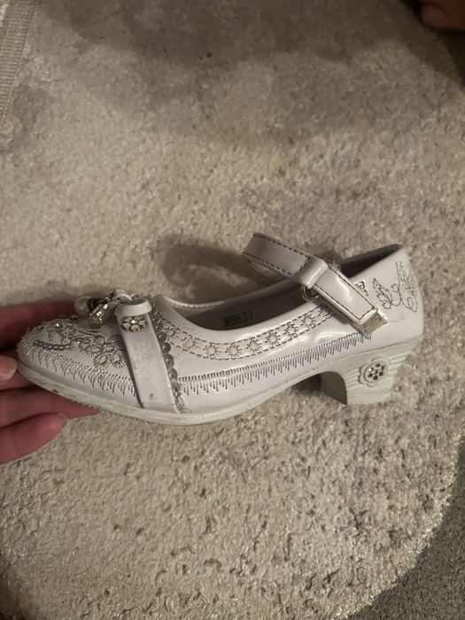 Продам туфли на девочку