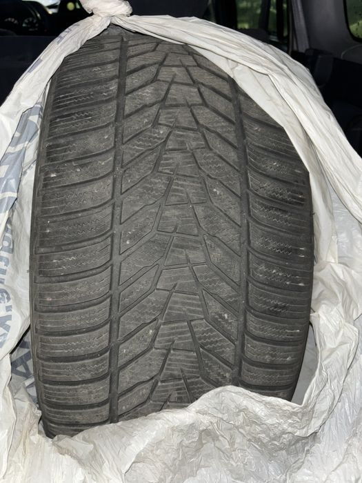 Шины 265/35R18 продам