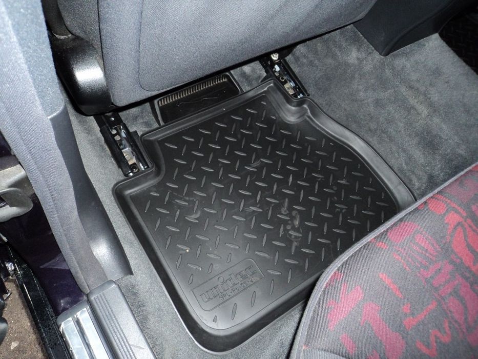 Коврики в салон MERCEDES-BENZ E-class W210 4шт - полиурета