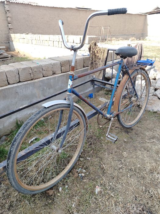 Inkubator va Velosiped sotiladi Arzon narxda