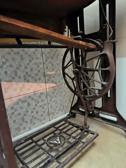 Mașină de cusut Tikka vitange