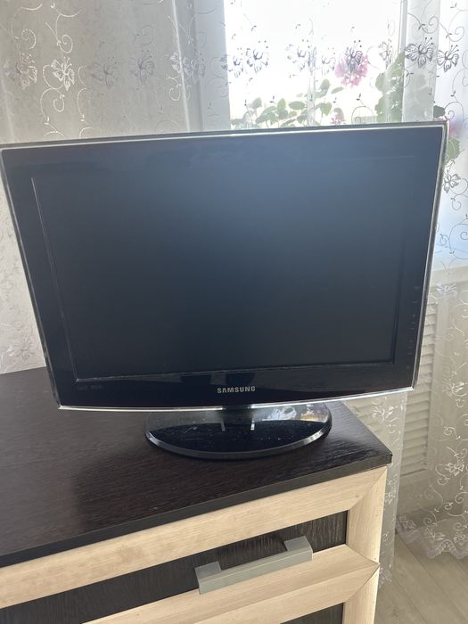 Телевизор б/у . Самсунг