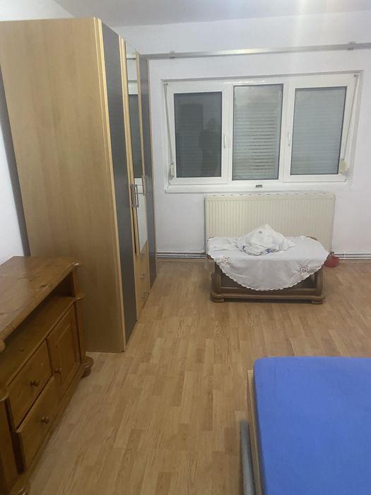 De vanzare garsoniera marghita  etaj 4