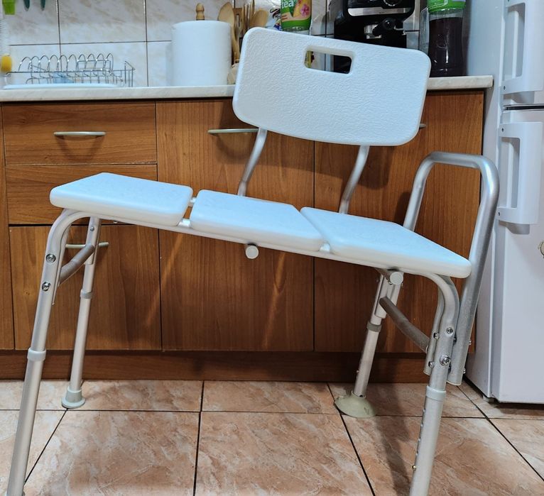 Banca (scaun) transfer pentru baie.