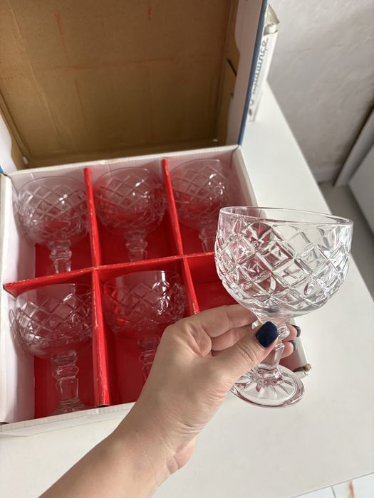 Срочно продам бокалы