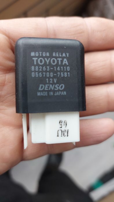 Продам Реле для тойоту камри 20.25