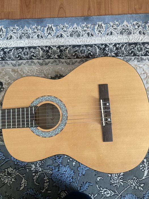 Продам гитару цену договоримся