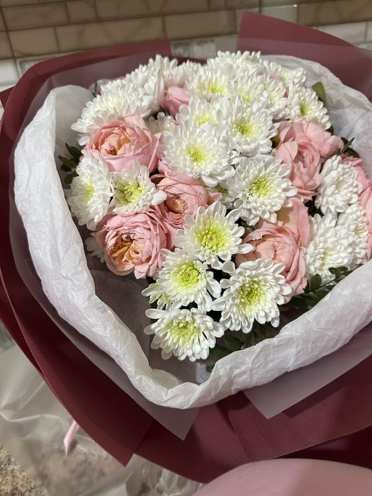 Продам  живые  цветы