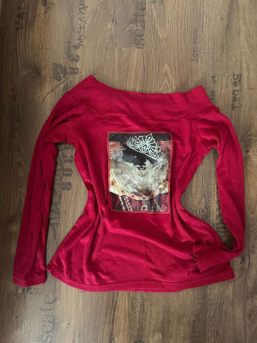 Дамски блузи и пуловери