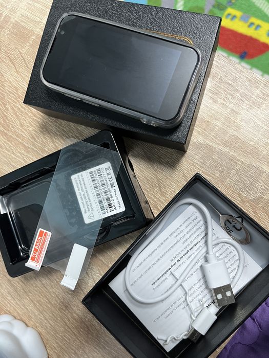 Мини смартфон, 3G WCDMA черен