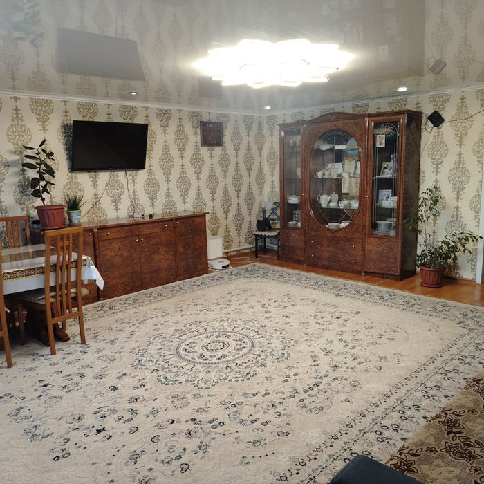 Продам квартиру в 2-х квартирном доме