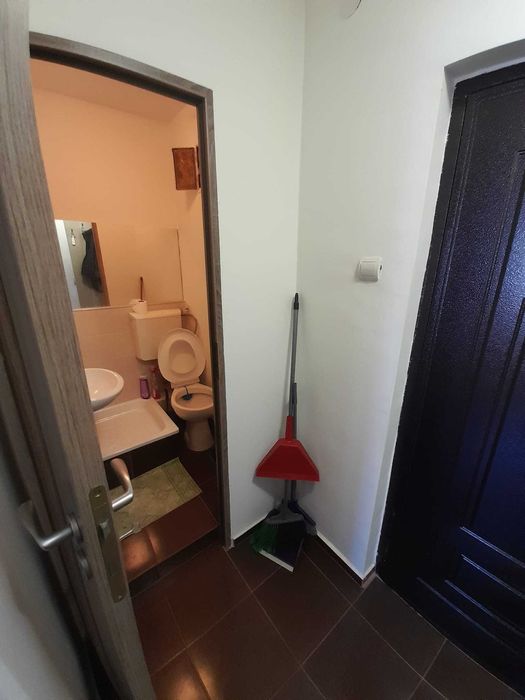 Inchiriez garsoniera