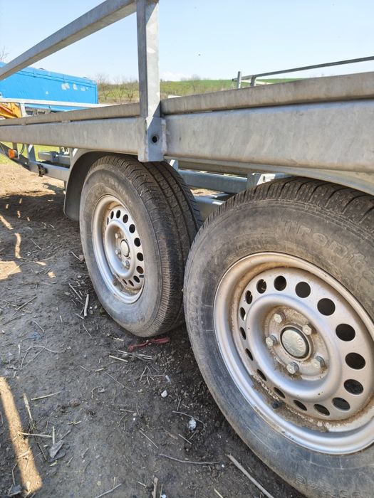 Vând remorcă apicolă