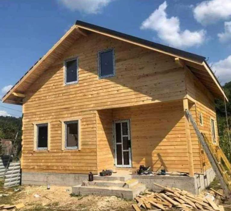 Case de locuit din lemn