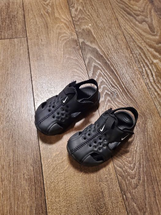 Детски сандали Nike,обувки пантофи и ботуши 20 и 21 номер Primark