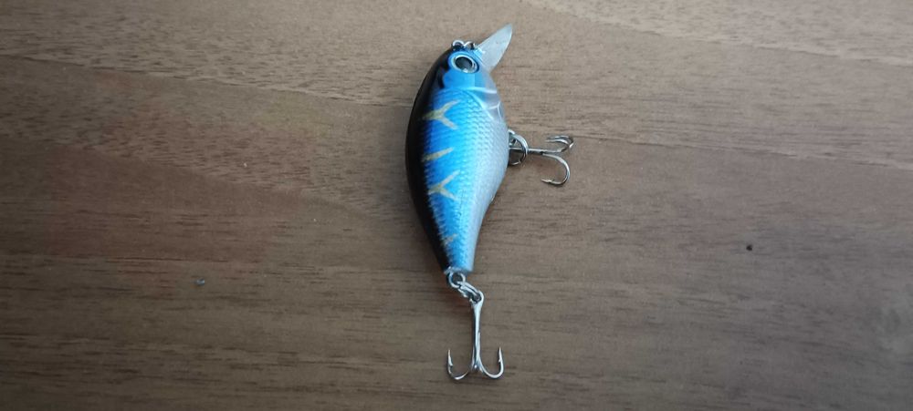 8 броя воблери за морски и сладководен риболов + влакно shimano