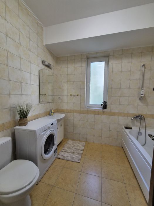 Închiriez apartament cu două camere în bloc nou mobilat și utilat