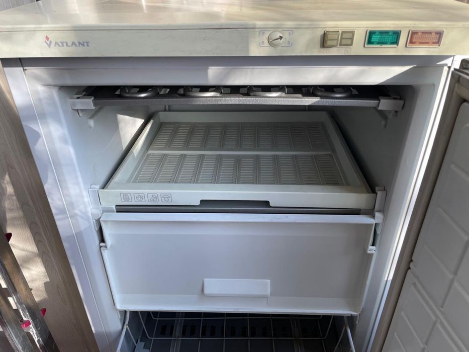 Морозильник Атлант