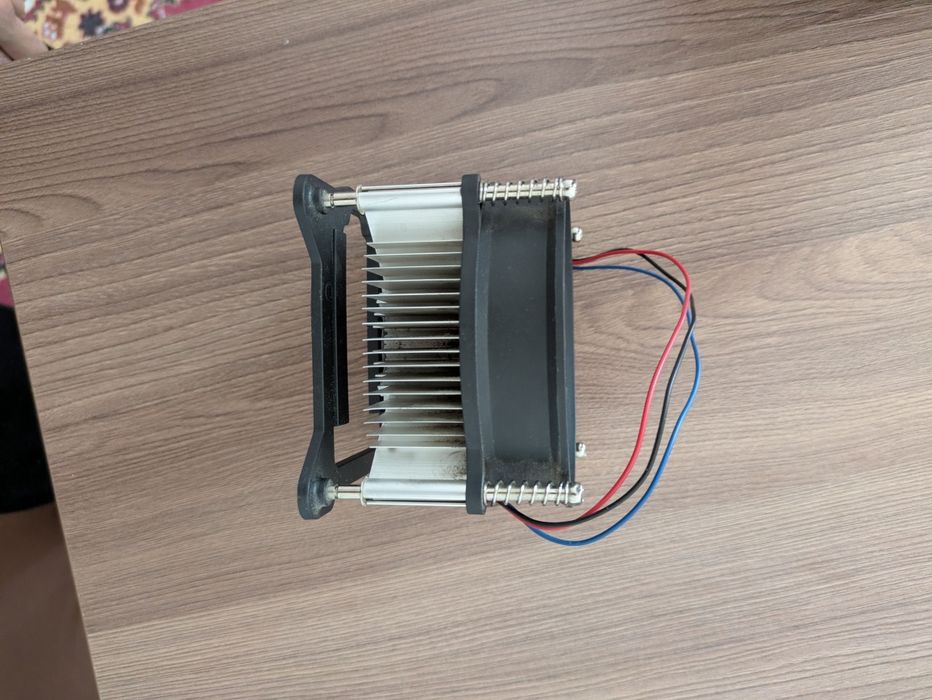 Продам процессор i3 3210 (сокет 1155), кулер + термопаста
