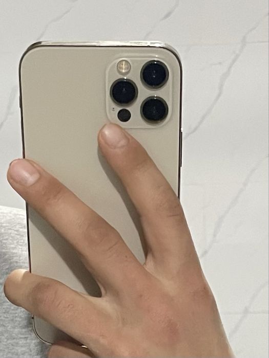 Айфон 12 про сатылады срочна