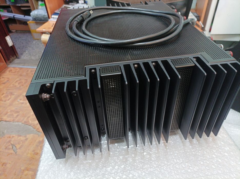 Усилитель оконечный Yamaha b5