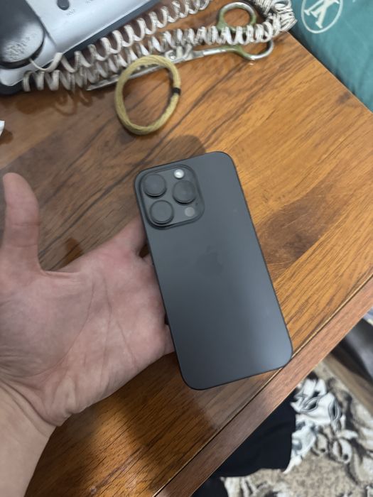 Iphone 15 black