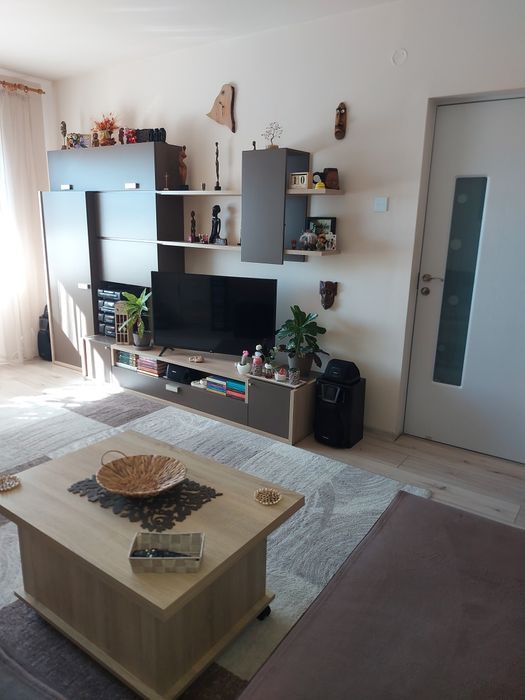 Apartament doua camere decomandat