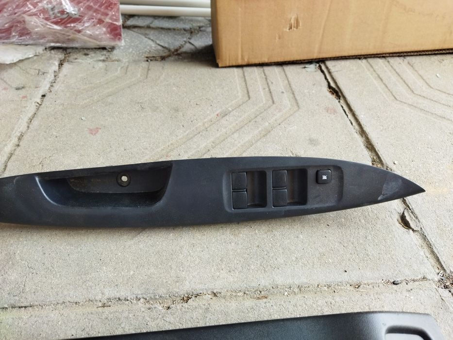 Части за Митсубиши Спейсстар Mitsubishi Spacestar Спасестар подгрев