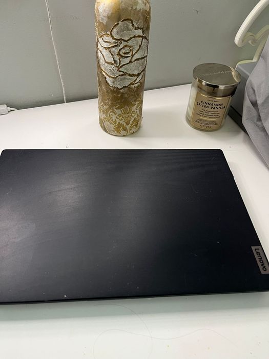 Laptop Lenovo V14 G2