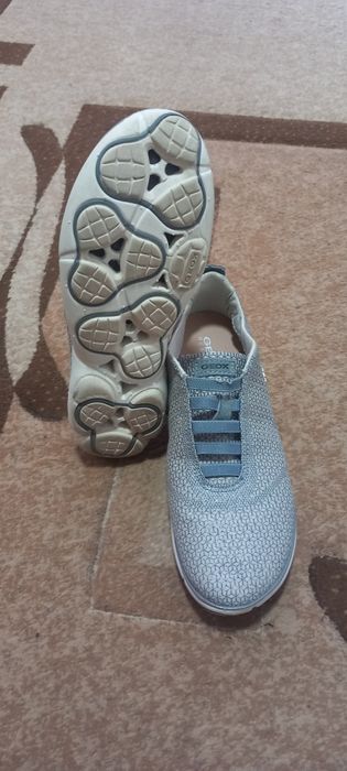 Adidasi  Geox ..