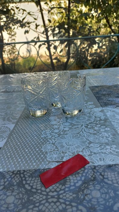 Продаются хрустальные рюмки