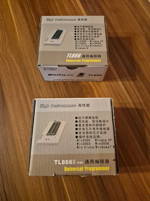 Programatoare universale pt. citit si rescris memorii.