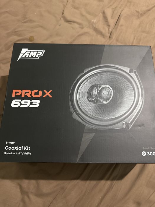 AMP pro x 693.
