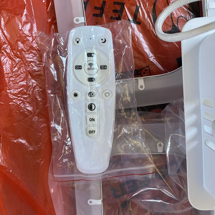 Люстра для туалета/ванны