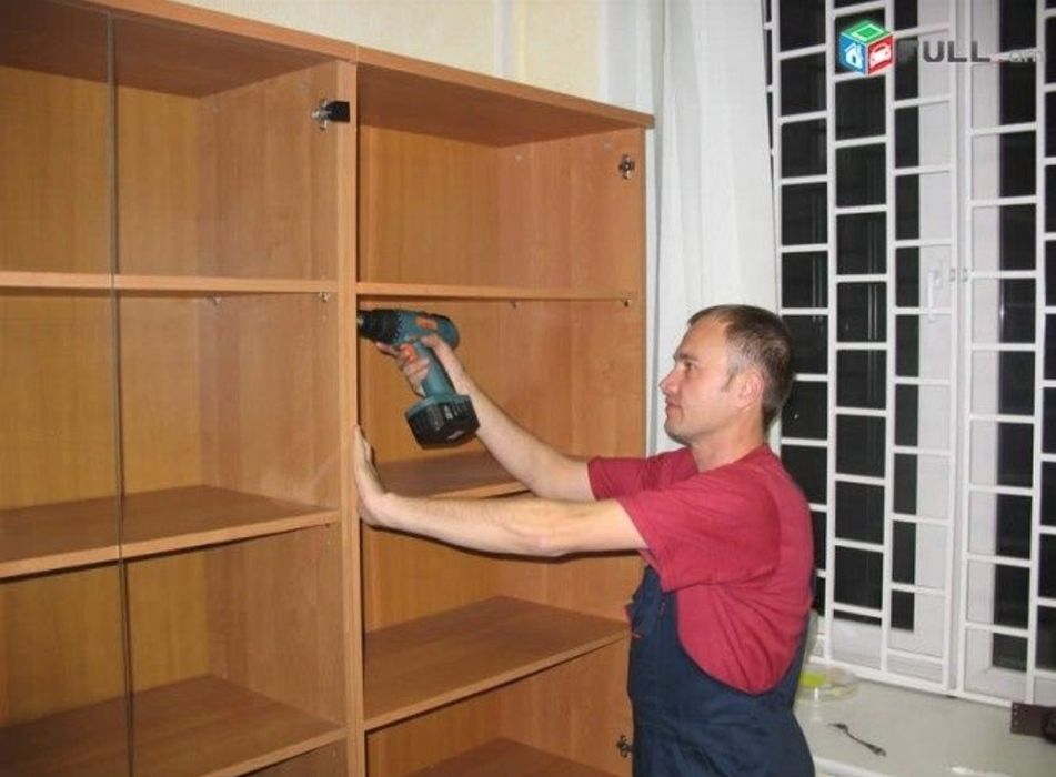 Уста мебелчи мебелларни ечамиз йиғамиз ўрнатамиз ва таъмирлаймиз