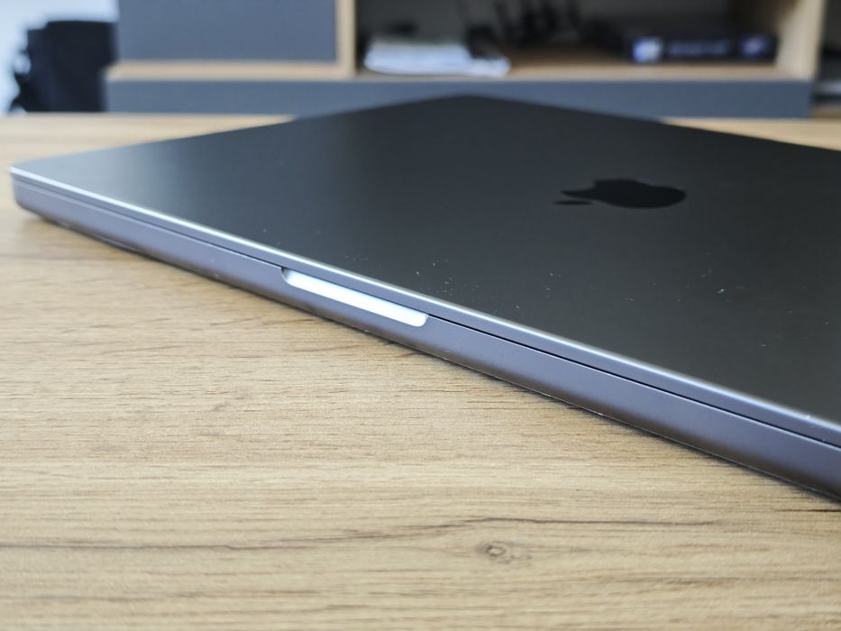 MacBook Pro 16" M3 Pro [18/512]
