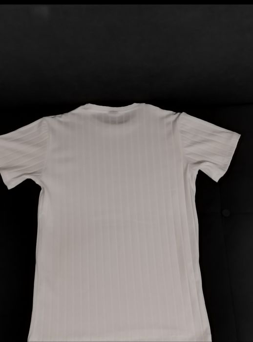 Футболки  белая , с полосами
