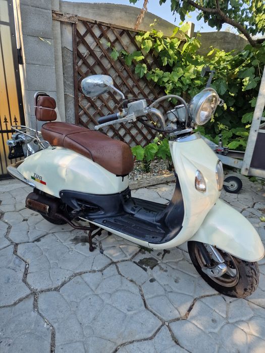 Vand retro scutere fara permis