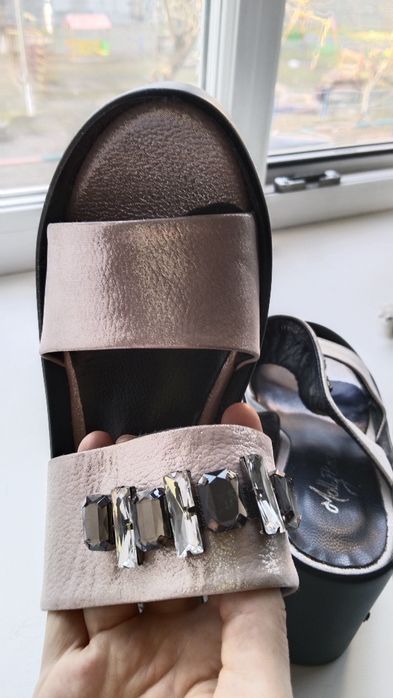 Продам летние босоножки