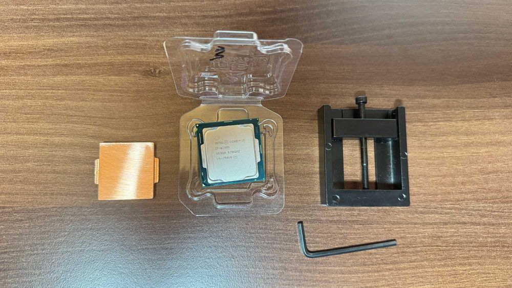 Procesor i7 8700k + kit delid complet + IHS cupru