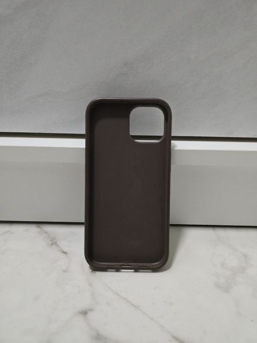 GUESS iPhone 15 - Кейс