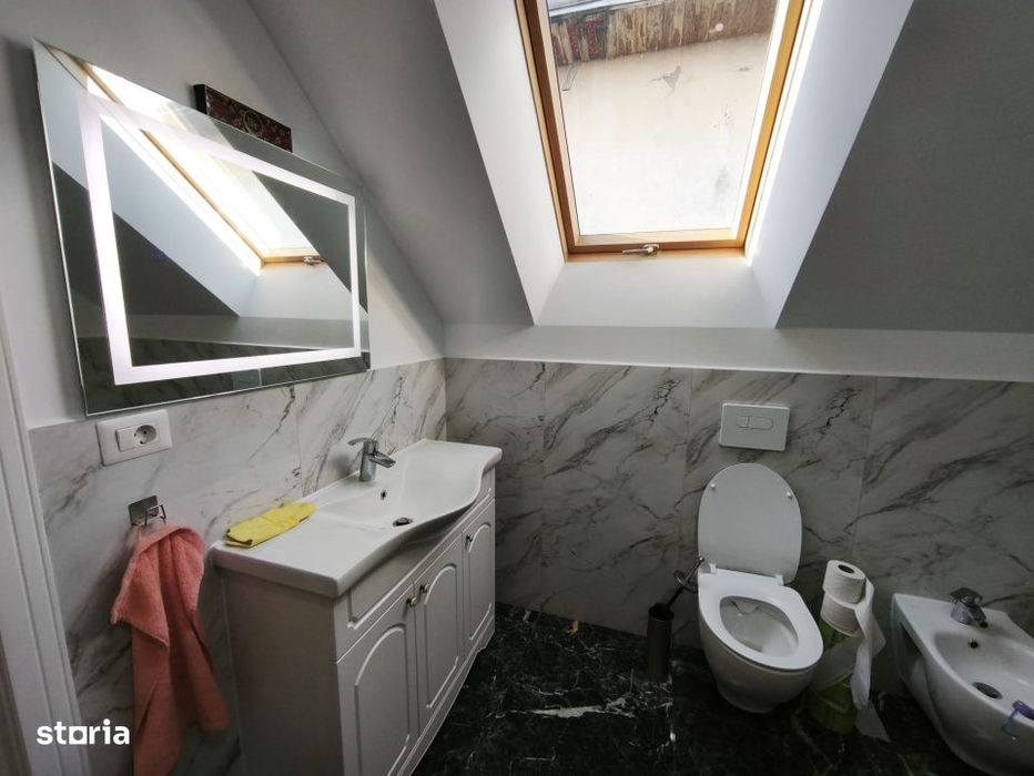 Casa cu 8 camere, 750 mp teren , Radauti