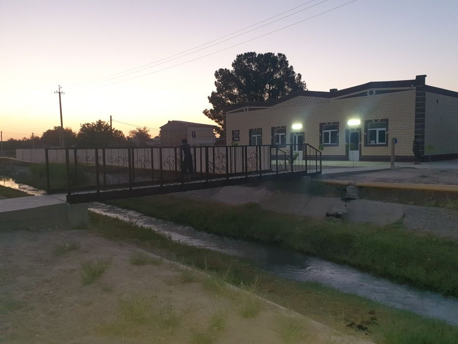 32 сотихли  ер  биноси билан сотилади