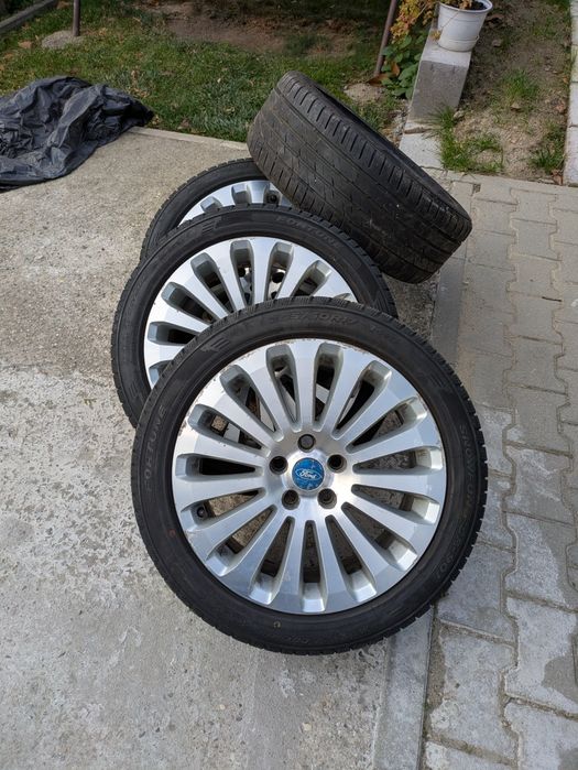 Jante ford cu cauciucuri de iarna