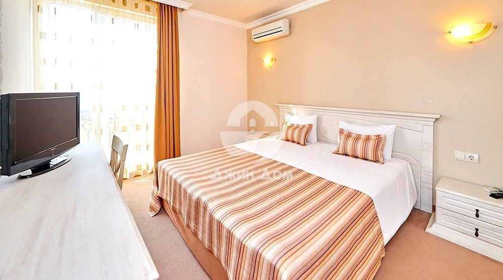 Продава се Двустаен апартамент в Поморие - 81 кв.м за 2293 €/кв.м - Снимка #3