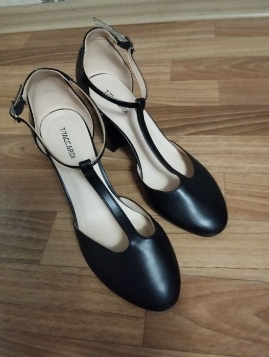 Продам новые туфли