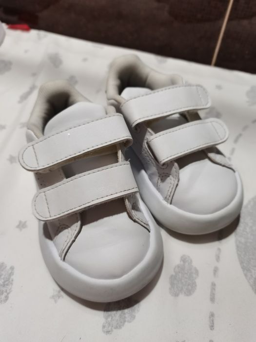 Pantofi Adidas nr 21