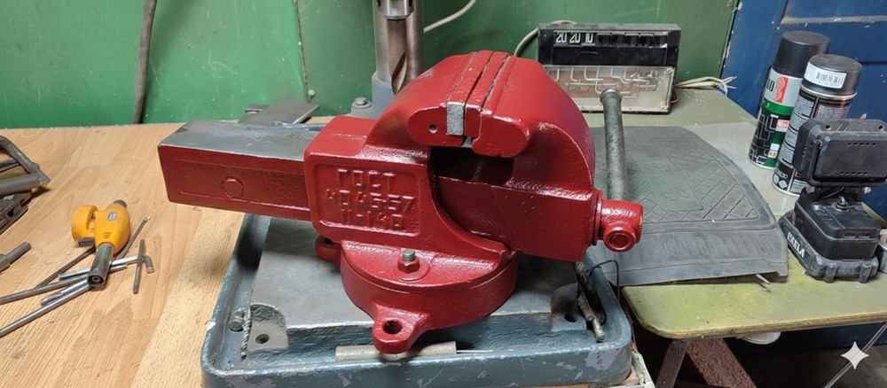 Тиски гиря мандолина верстак самовар